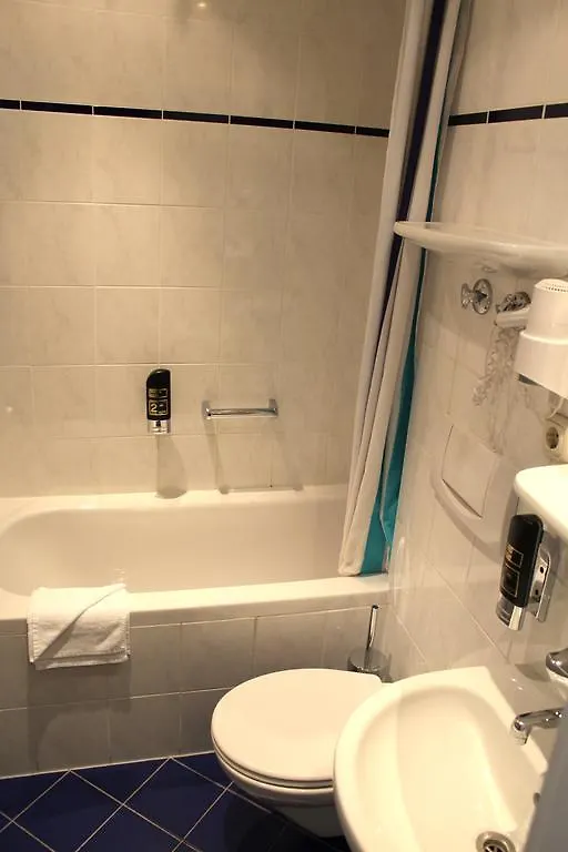 Hotel Wallis Mnichov 3*,